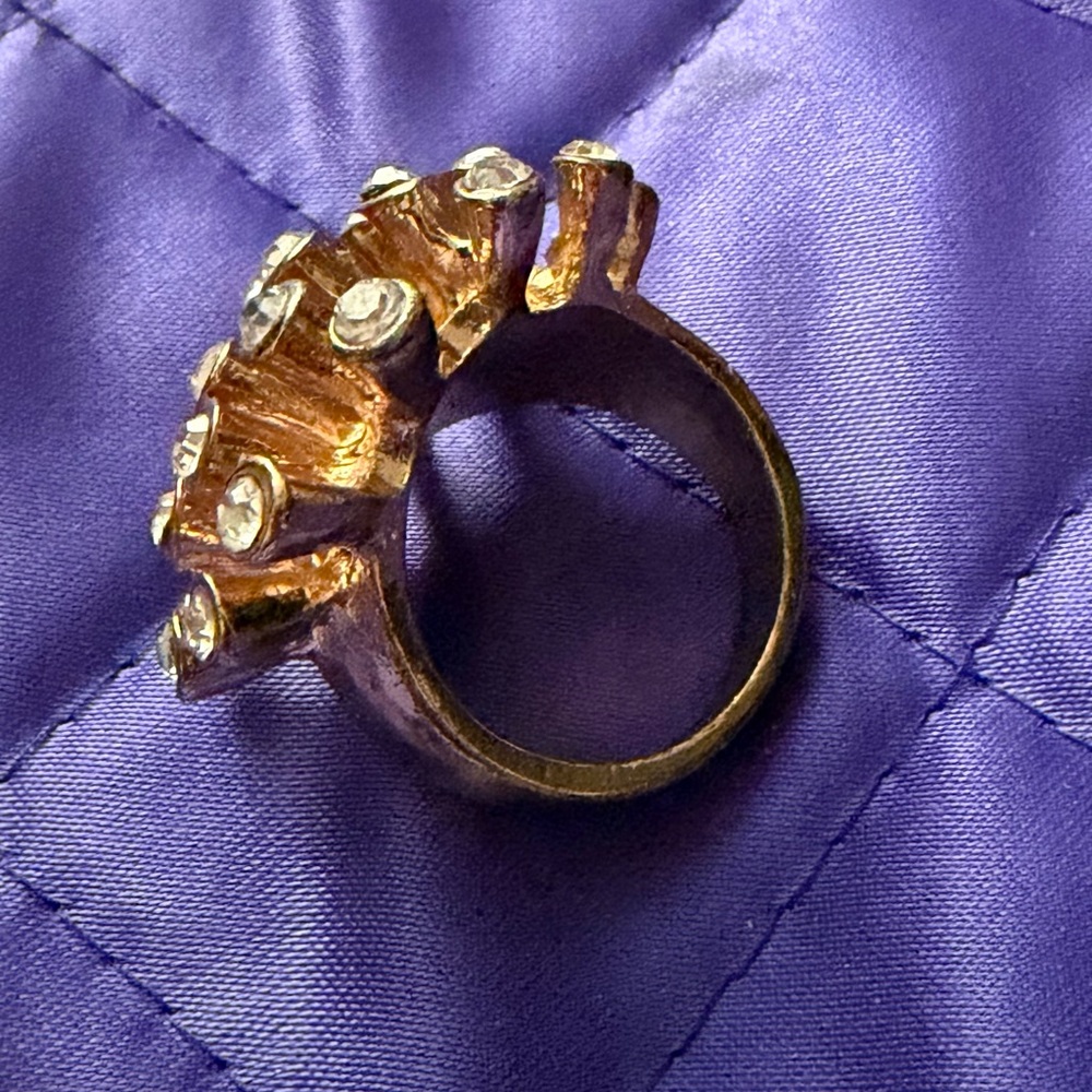 Stylish Gold Ring - image 3